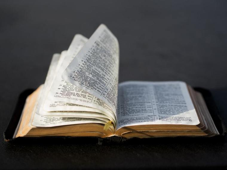 The benefits of reading the Bible in 2020