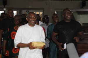 Rt. Hon. Ndudi Elumelu in church dedicating victory to God.