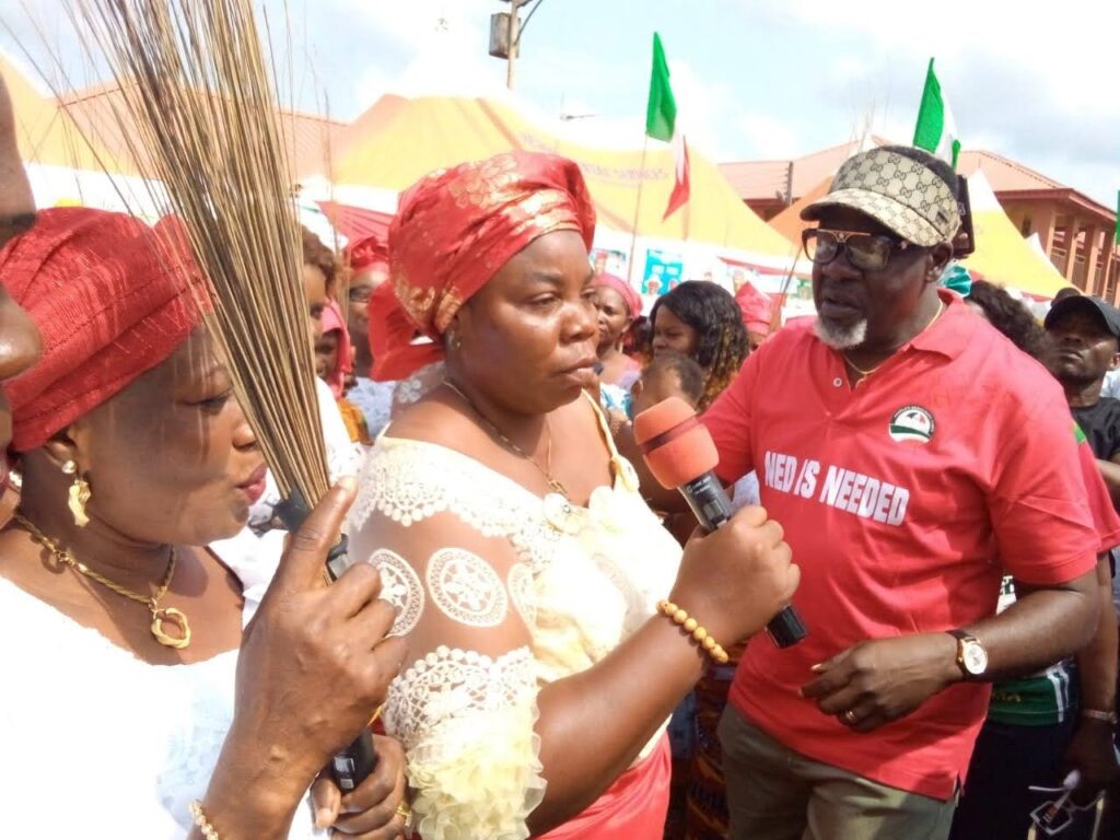 Integrity Ladies, others dump APC for PDP, say APC is party of liars, deceivers