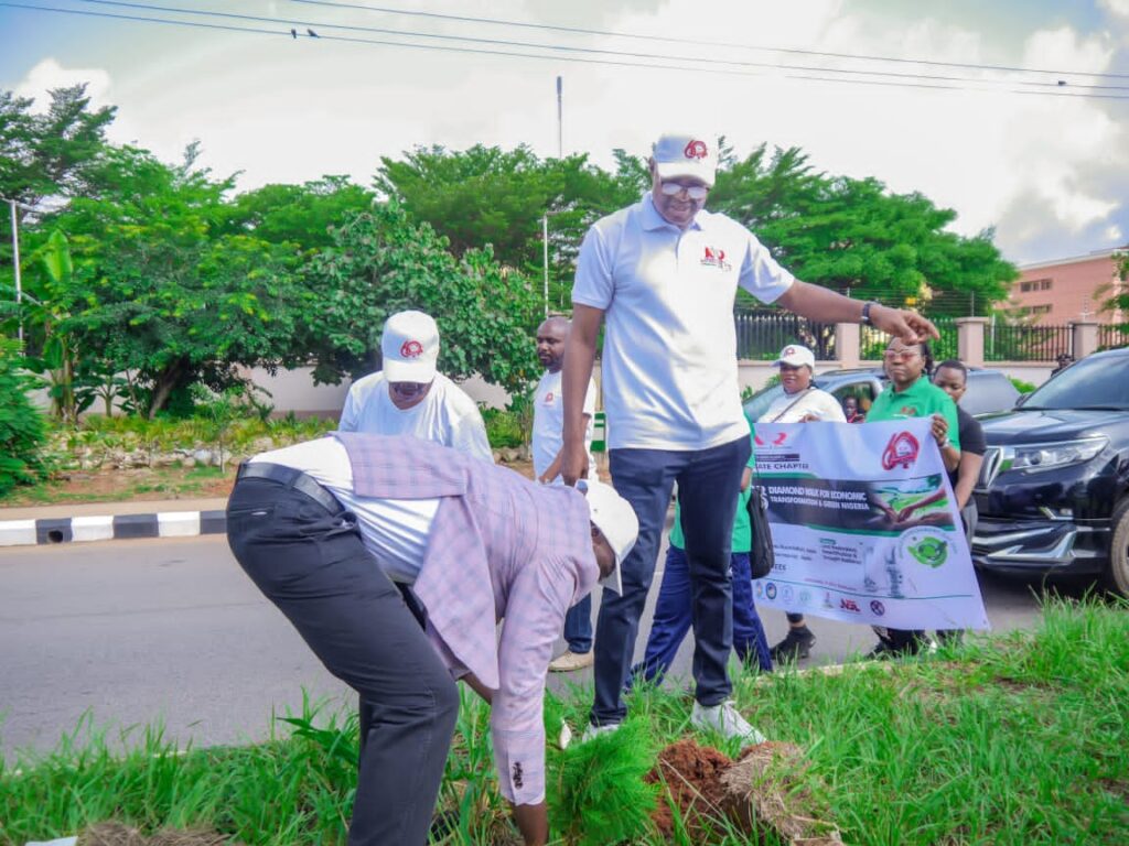 Use advanced tech to mitigate flood erosion in Nigeria, says Delta NIPR Secretary, decries delay in building approved dams designs in the country