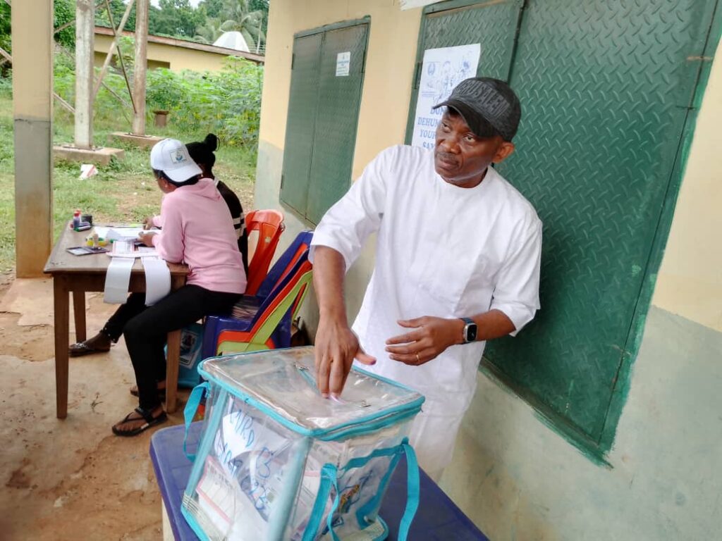 Delta LG polls hold amid commendations; Elumelu, Nwaobi, Okwuofu, Chinye, Njiokwuemeni, Osuoza, Odigie, Egwunyenga laud DSIEC for excellent job