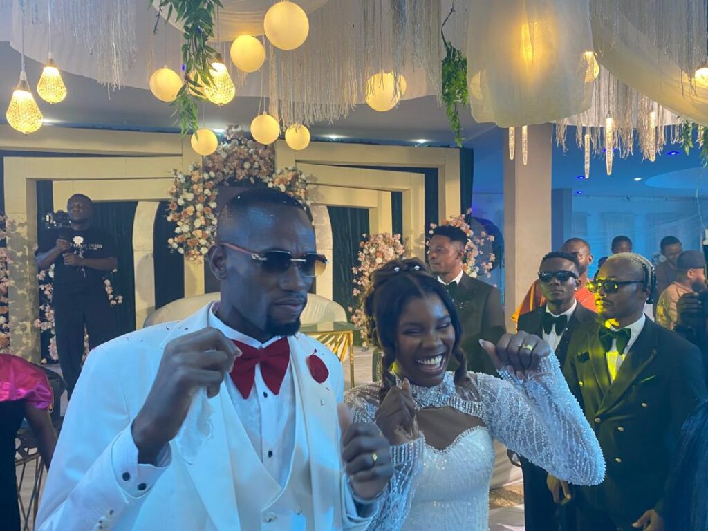 Maxim Uzor Uzoatu (Boroja) gives daughter in marriage