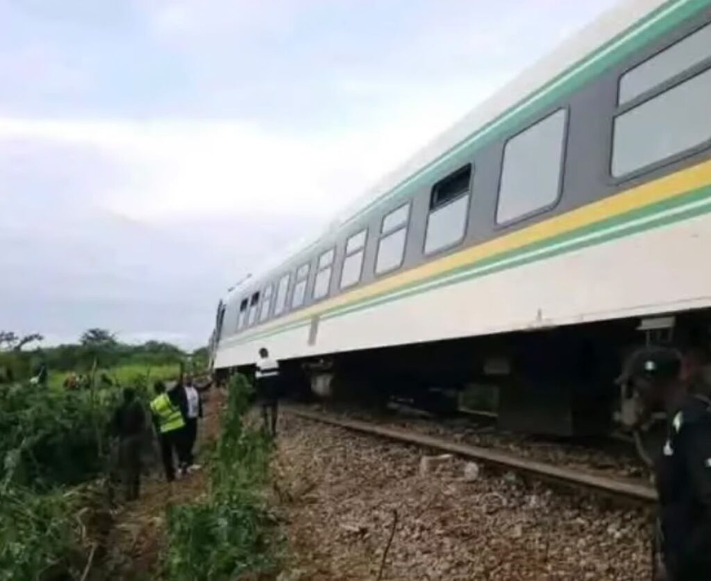 Oborevwori mourns four victims of Agbor Train tragedy, says 35 injured receiving treatment