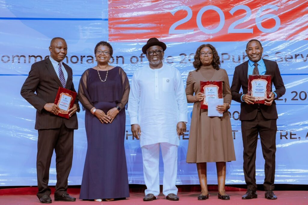Oborevwori approves 13th-month salary for Delta workers, triples awards for outstanding civil servants